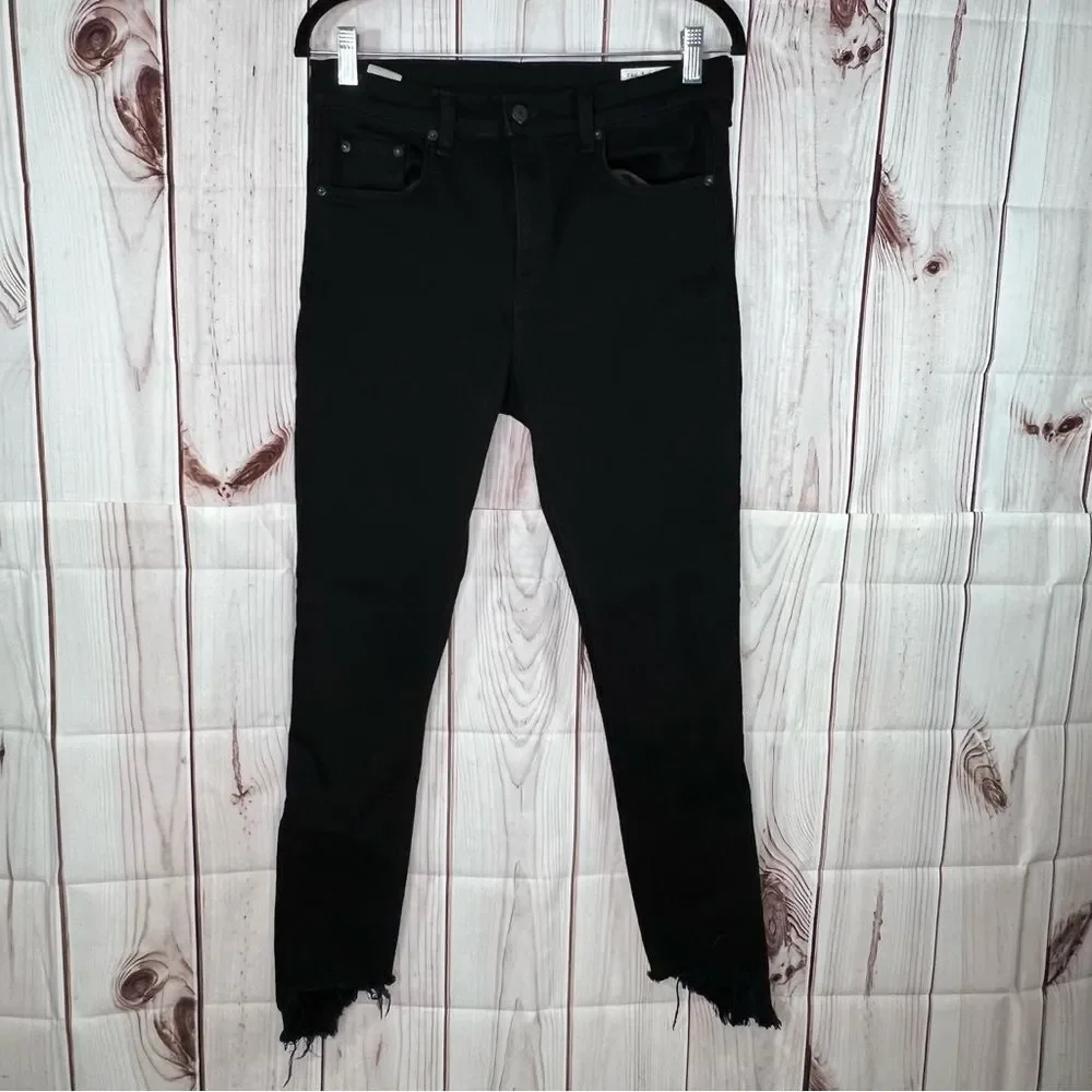 Rag and Bone 10 inch capri destroyed hem